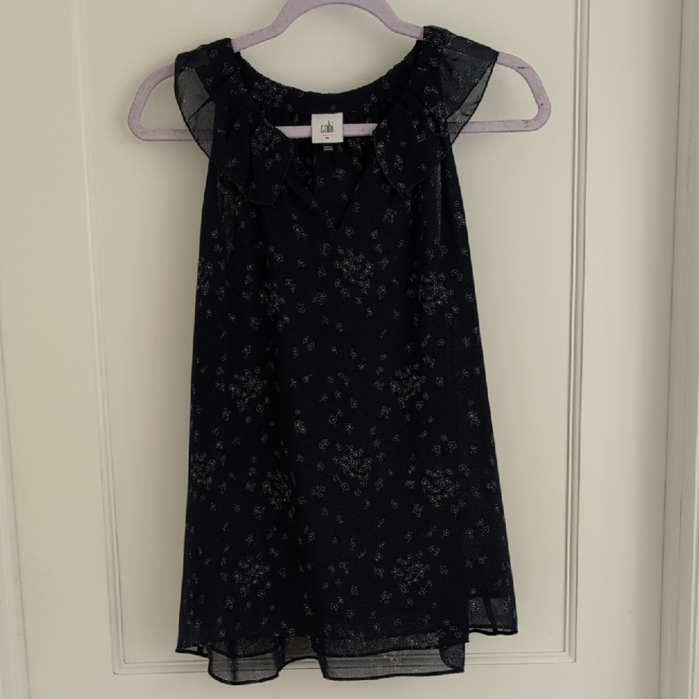CAbi Ever Top Sleeveless Blouse #3984 Medium M Navy Floral Ruffle Chiffon EUC